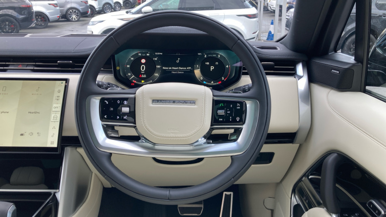 Land Rover Range Rover 3.0 D300 SE 4dr Auto Diesel Estate